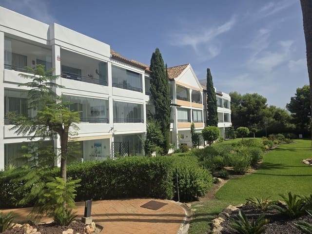 Apartamento de 2 habitaciones en Mijas en venta con piscina garaje - 290.000 € (Ref: 10057637)