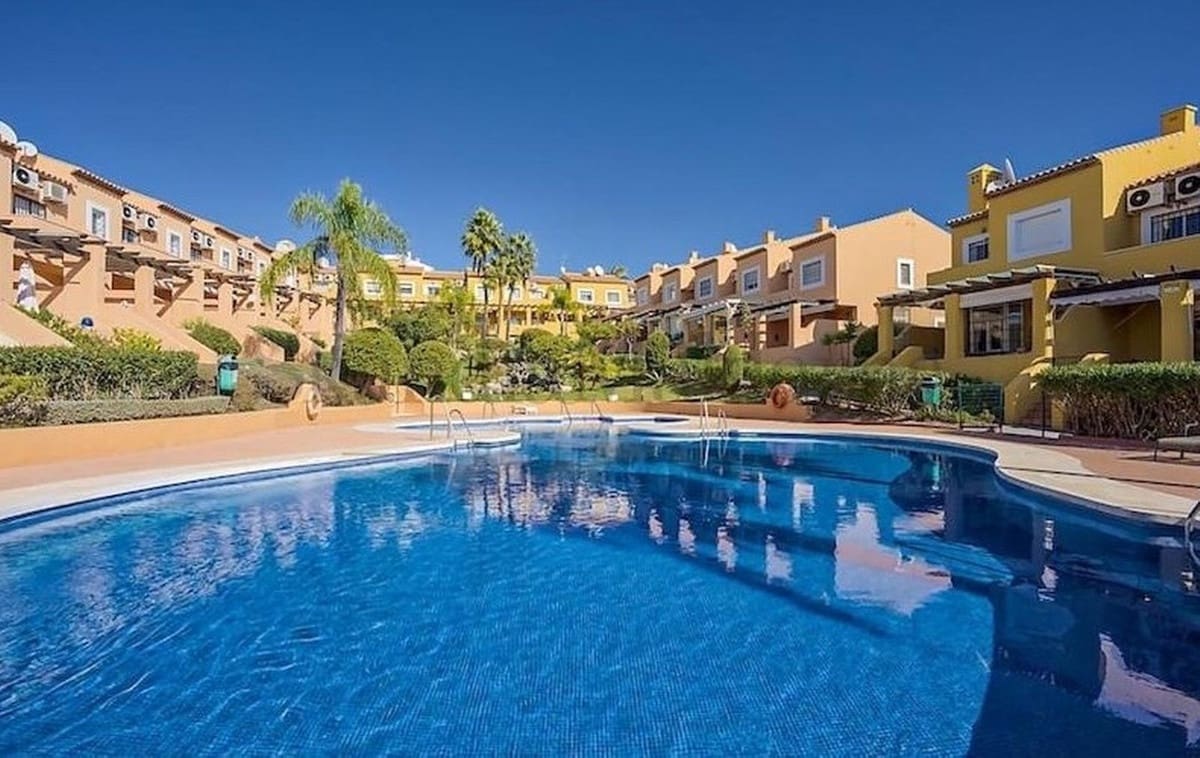 3 makuuhuone Omakotitalo myytävänä paikassa Mijas mukana uima-altaan 
autotalli - 540 000 € (Ref: 10057639)