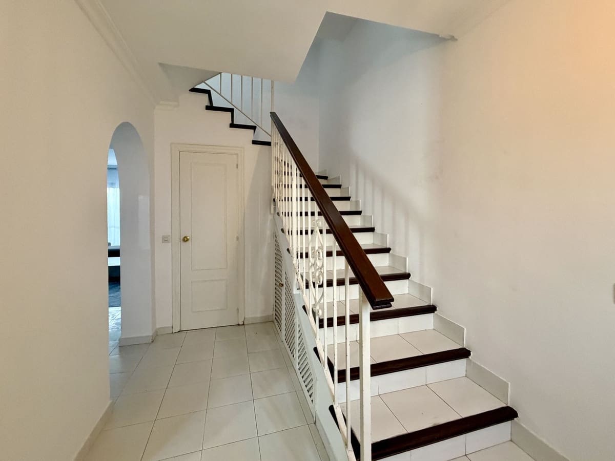 Casa de 3 habitaciones en Marbella en venta con piscina garaje - 675.000 € (Ref: 10057642)