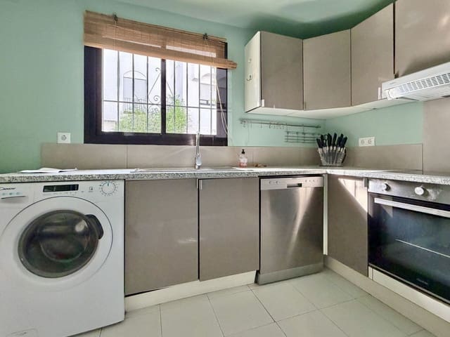 Casa de 3 habitaciones en Marbella en venta con piscina garaje - 675.000 € (Ref: 10057642)