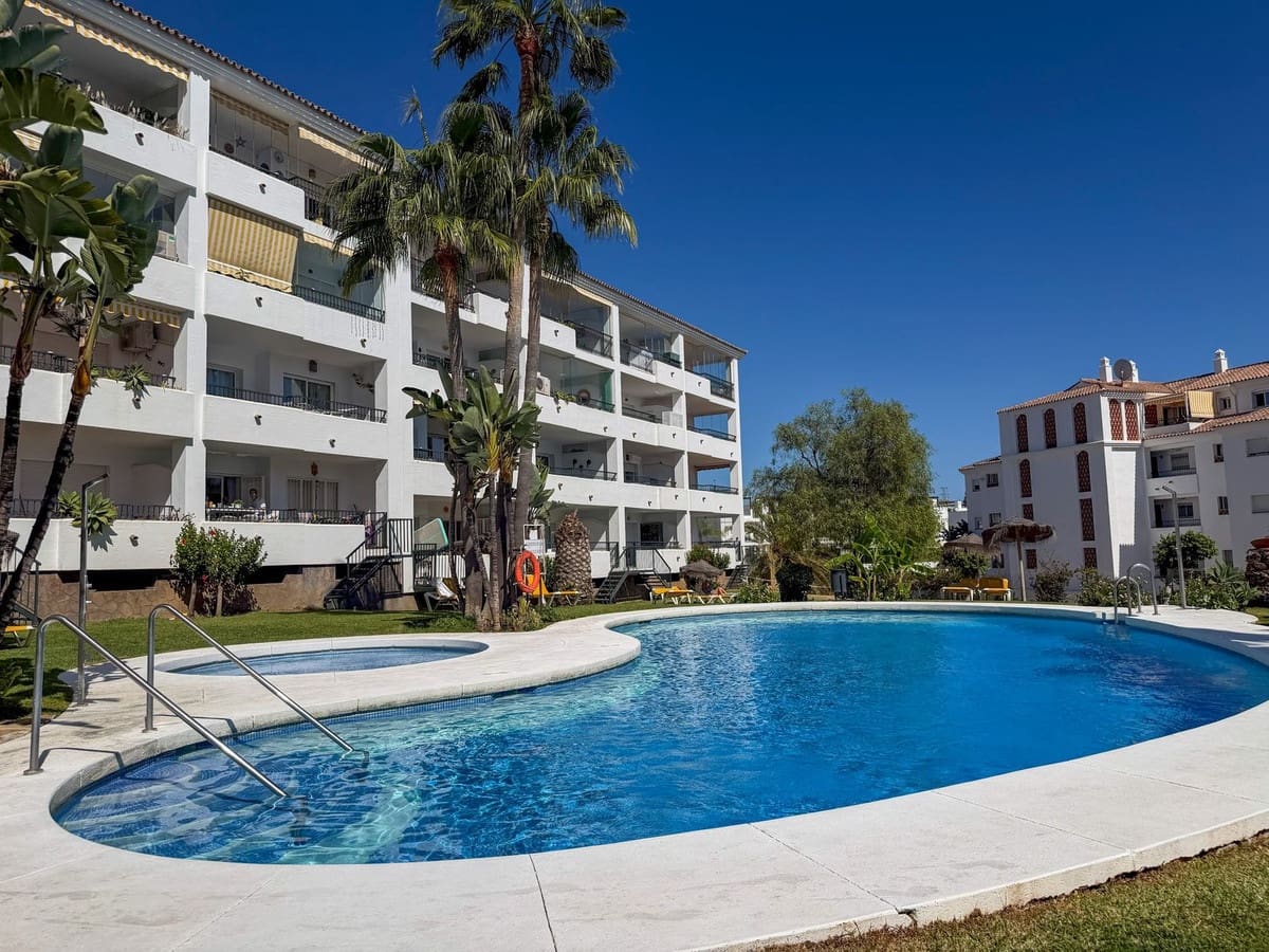 Apartamento de 2 habitaciones en Mijas en venta con piscina garaje - 325.000 € (Ref: 10100453)