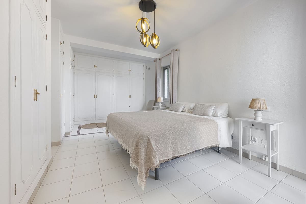 3 Zimmer Villa zu verkaufen in Fuengirola mit Pool Garage - 995.000 € (Ref: 10120759)