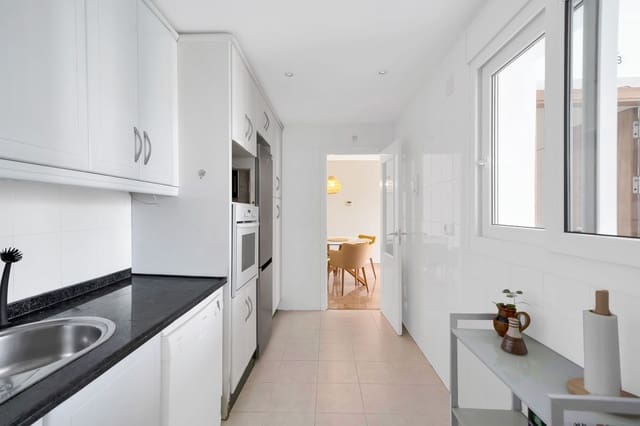 2 bedroom Apartment for sale in Benalmádena with pool garage - € 439,000 (Ref: 10169258)