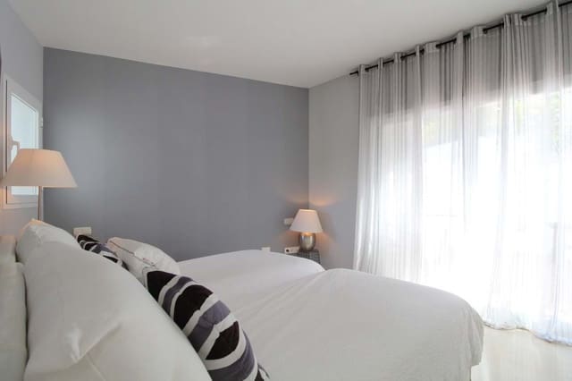 Casa de 3 habitaciones en Marbella en venta con piscina garaje - 560.000 € (Ref: 8633812)