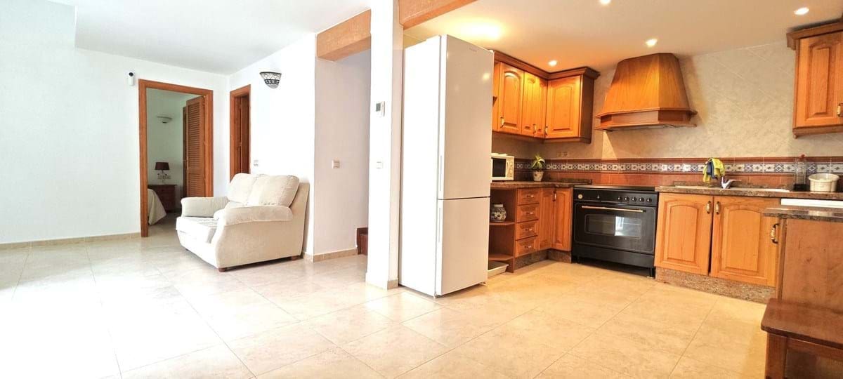 2 bedroom Apartment for sale in Benalmadena with garage - € 350,000 (Ref: 8902866)