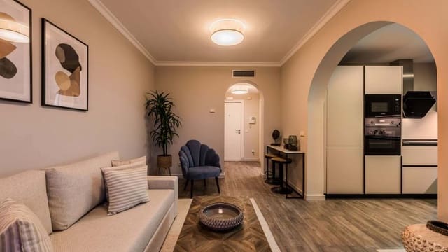 2 soveværelse Lejlighed til salg i Marbella med swimmingpool garage - € 360.000 (Ref: 8902893)