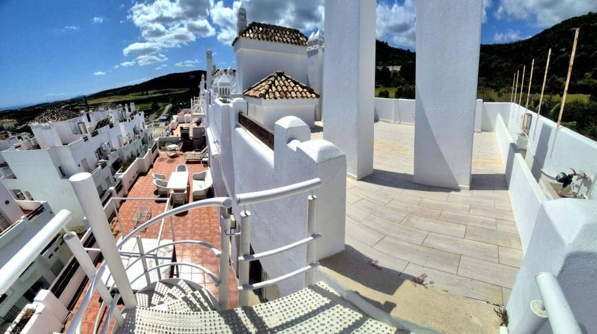 2 quarto Apartamento para venda em Estepona com piscina garagem - 299 000 € (Ref: 8973355)