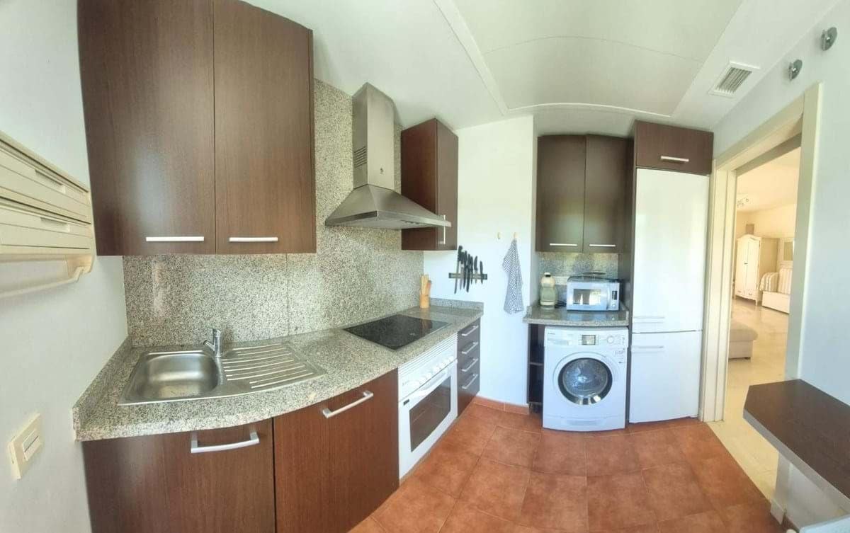 2 quarto Apartamento para venda em Estepona com piscina garagem - 299 000 € (Ref: 8973355)