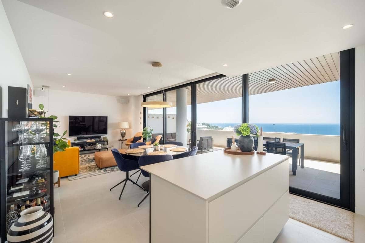 2 makuuhuone Huoneisto myytävänä paikassa Fuengirola mukana uima-altaan 
autotalli - 659 000 € (Ref: 9016606)