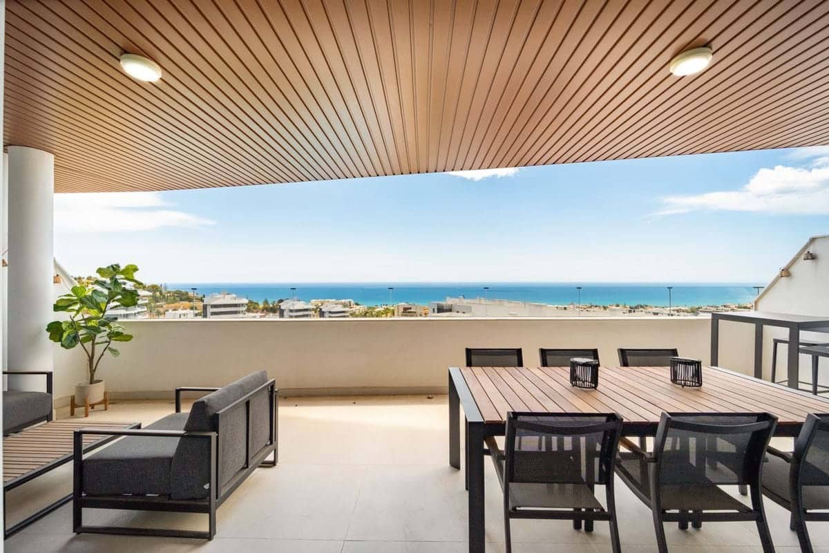 2 makuuhuone Huoneisto myytävänä paikassa Fuengirola mukana uima-altaan 
autotalli - 659 000 € (Ref: 9016606)