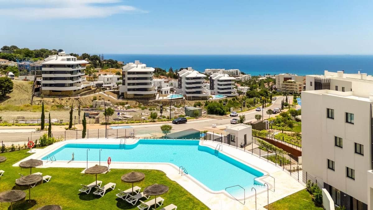 2 makuuhuone Huoneisto myytävänä paikassa Fuengirola mukana uima-altaan 
autotalli - 659 000 € (Ref: 9016606)