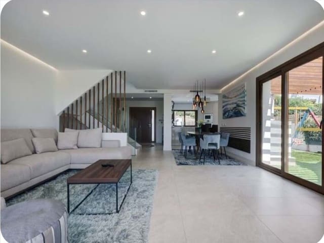 3 chambre Villa/Maison à vendre à Mijas avec piscine garage - 1 799 000 € (Ref: 9022311)