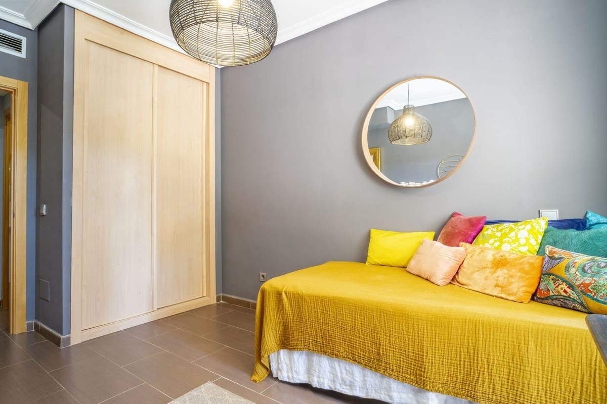 2 bedroom Apartment for sale in Estepona with pool garage - € 339,000 (Ref: 9022885)