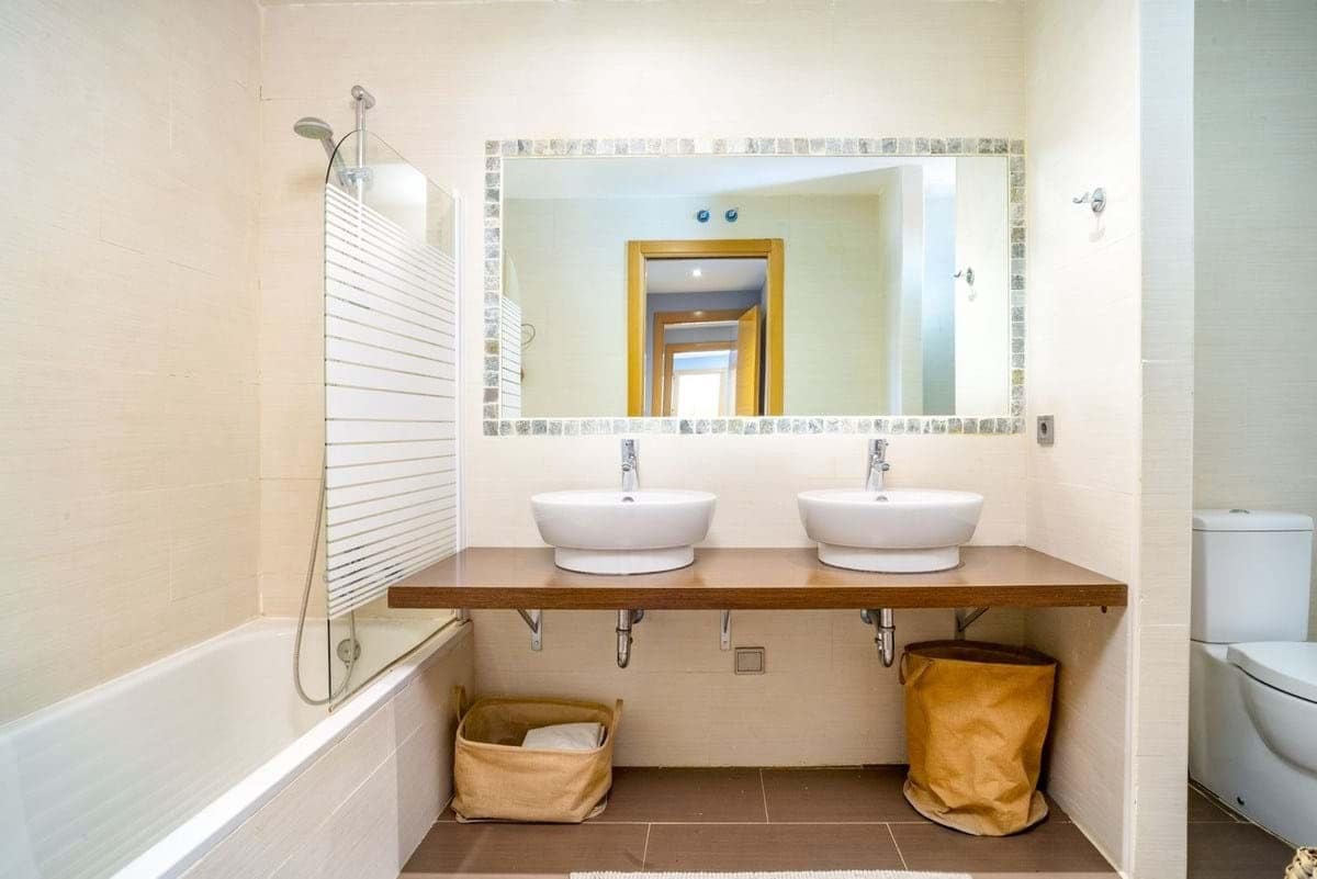 2 bedroom Apartment for sale in Estepona with pool garage - € 339,000 (Ref: 9022885)