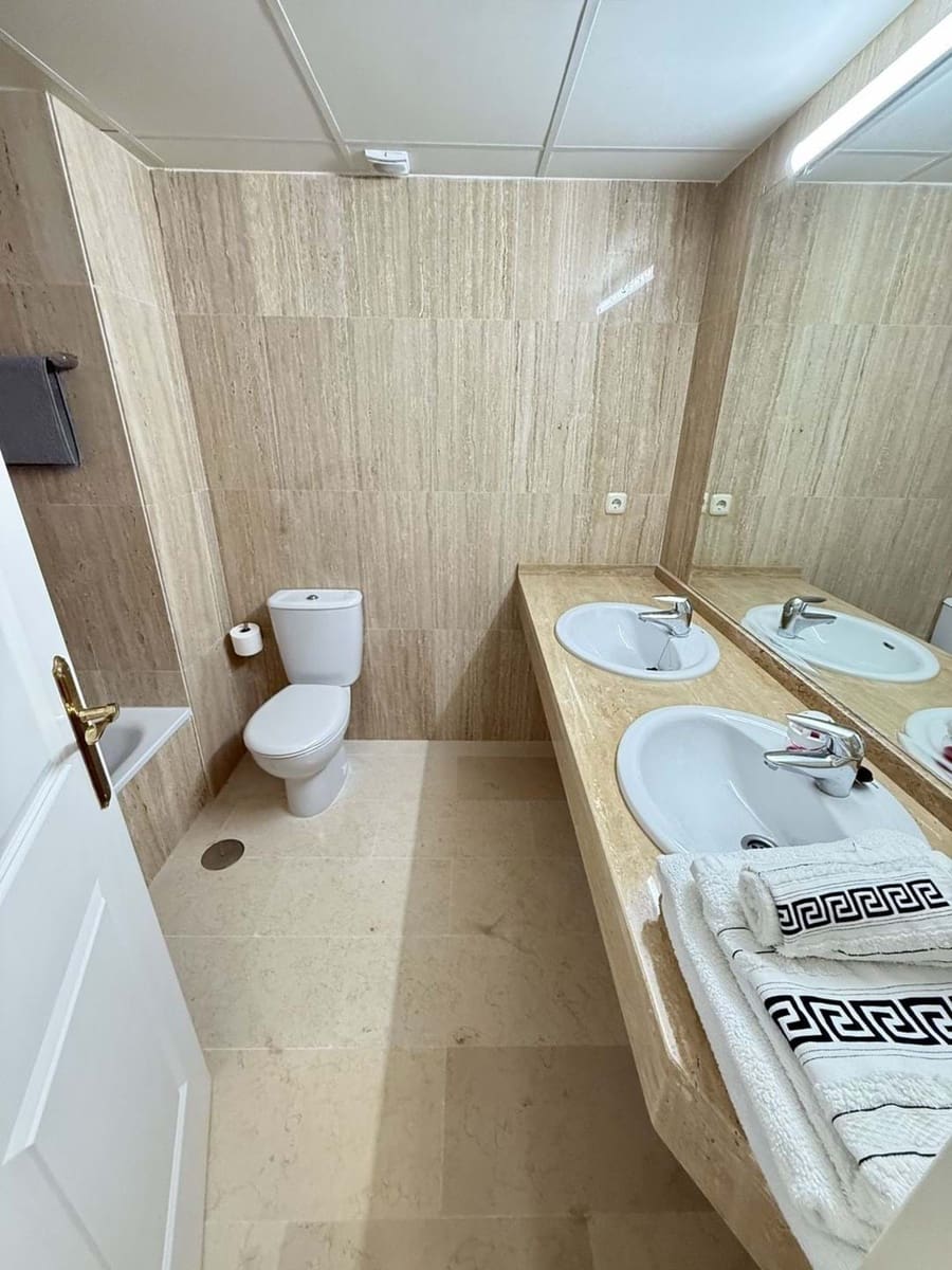 Apartamento de 2 habitaciones en Marbella en venta con piscina garaje - 350.000 € (Ref: 9024029)