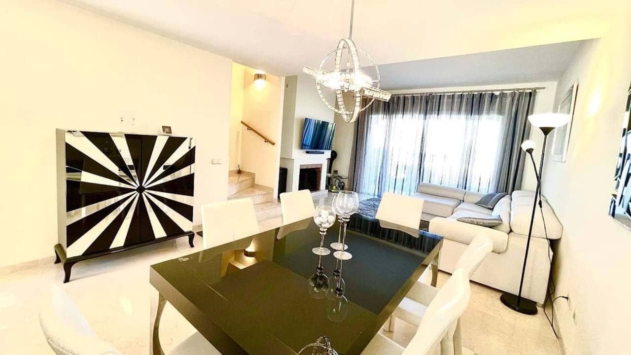 3 bedroom Townhouse for sale in Mijas with pool garage - € 535,000 (Ref: 9030776)