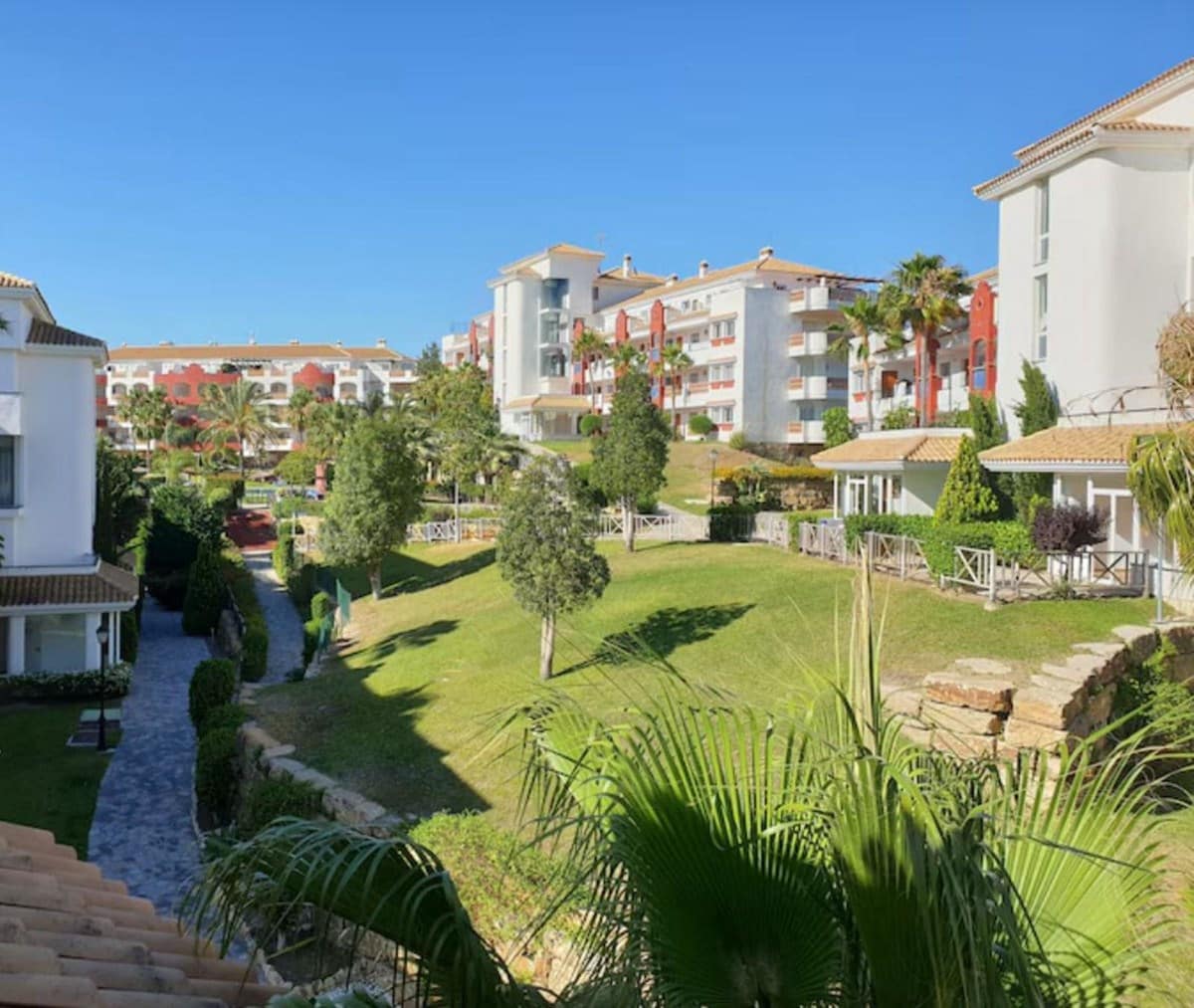 2 bedroom Apartment for sale in Mijas with pool garage - € 289,000 (Ref: 9046338)