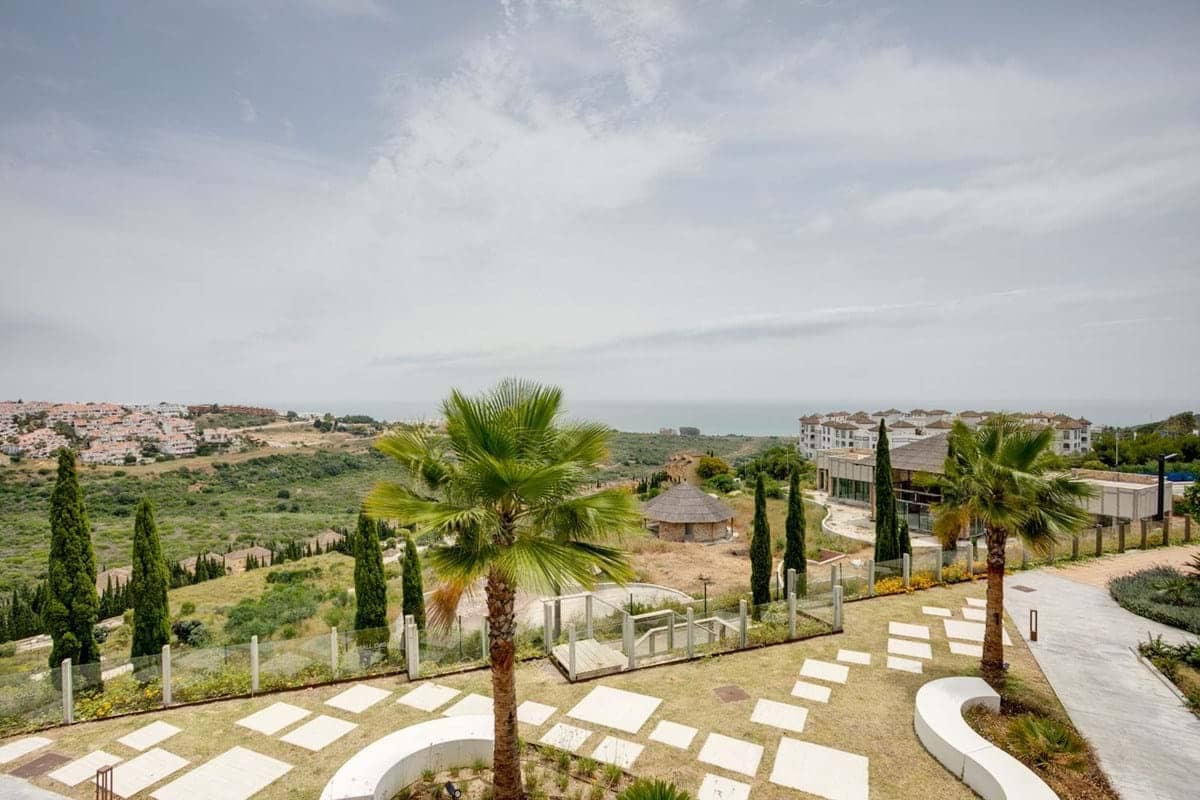 3 bedroom Apartment for sale in Manilva with pool - € 275,000 (Ref: 9057210)