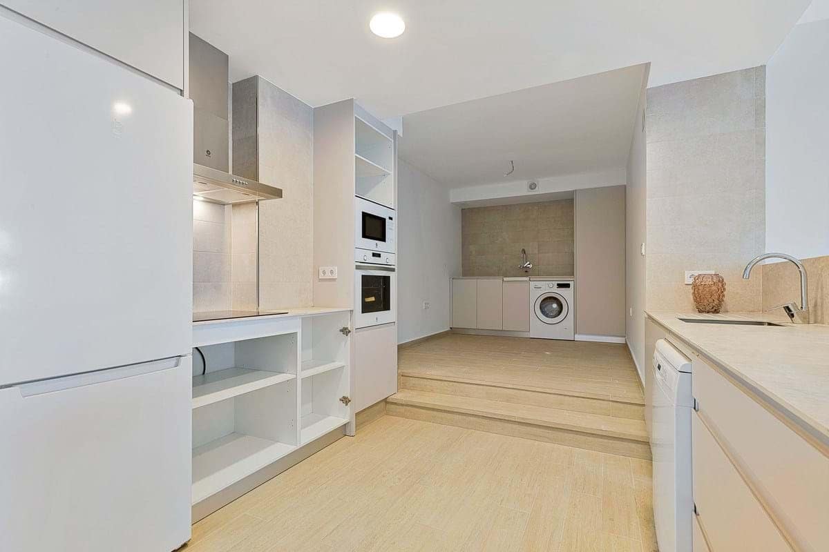 Apartamento de 3 habitaciones en Fuengirola en venta con garaje - 360.027 € (Ref: 9057213)