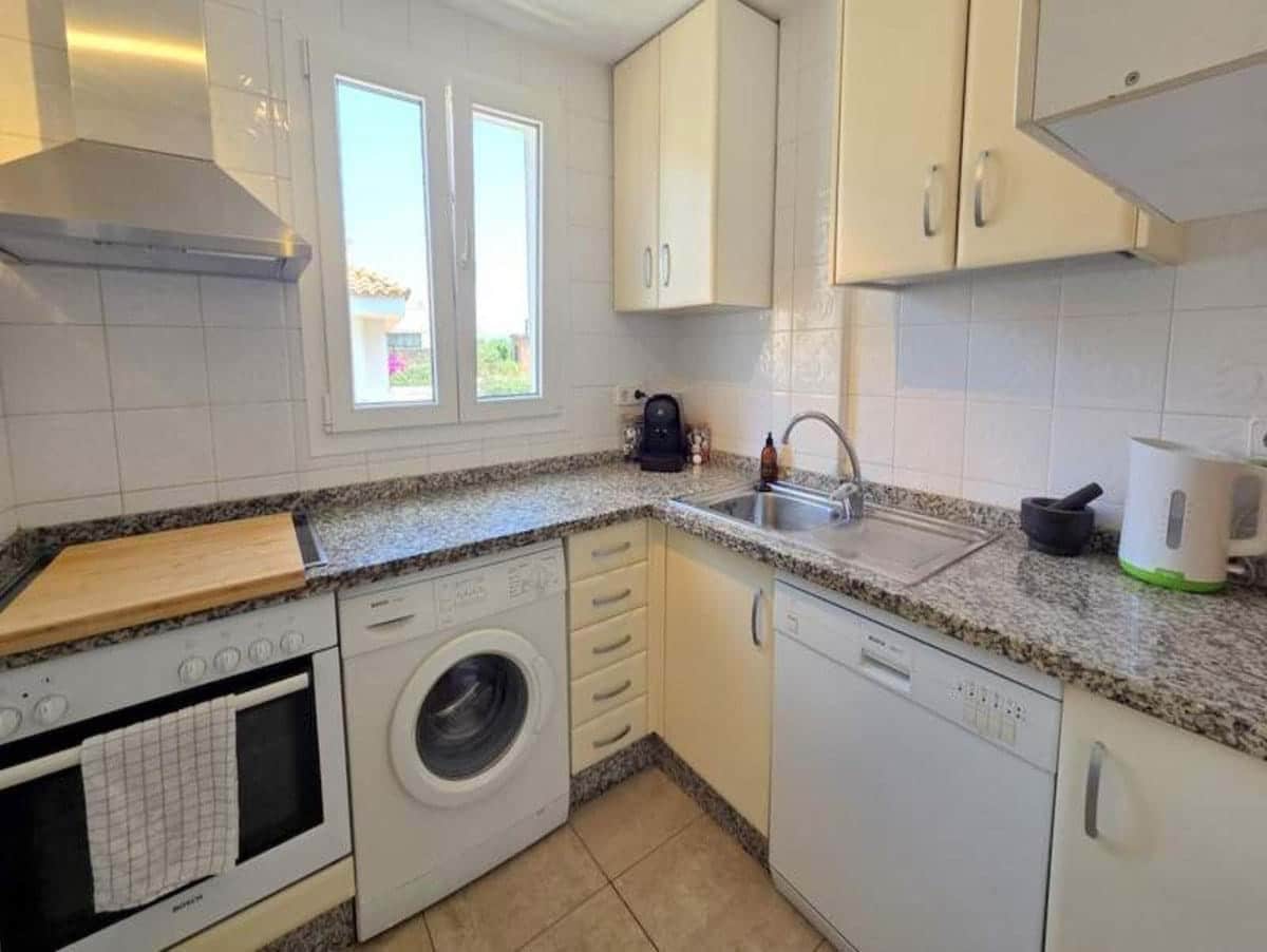 3 soverom Leilighet til salgs i La Duquesa / Puerto de la Duquesa med svømmebasseng garasje - € 295 000 (Ref: 9062104)