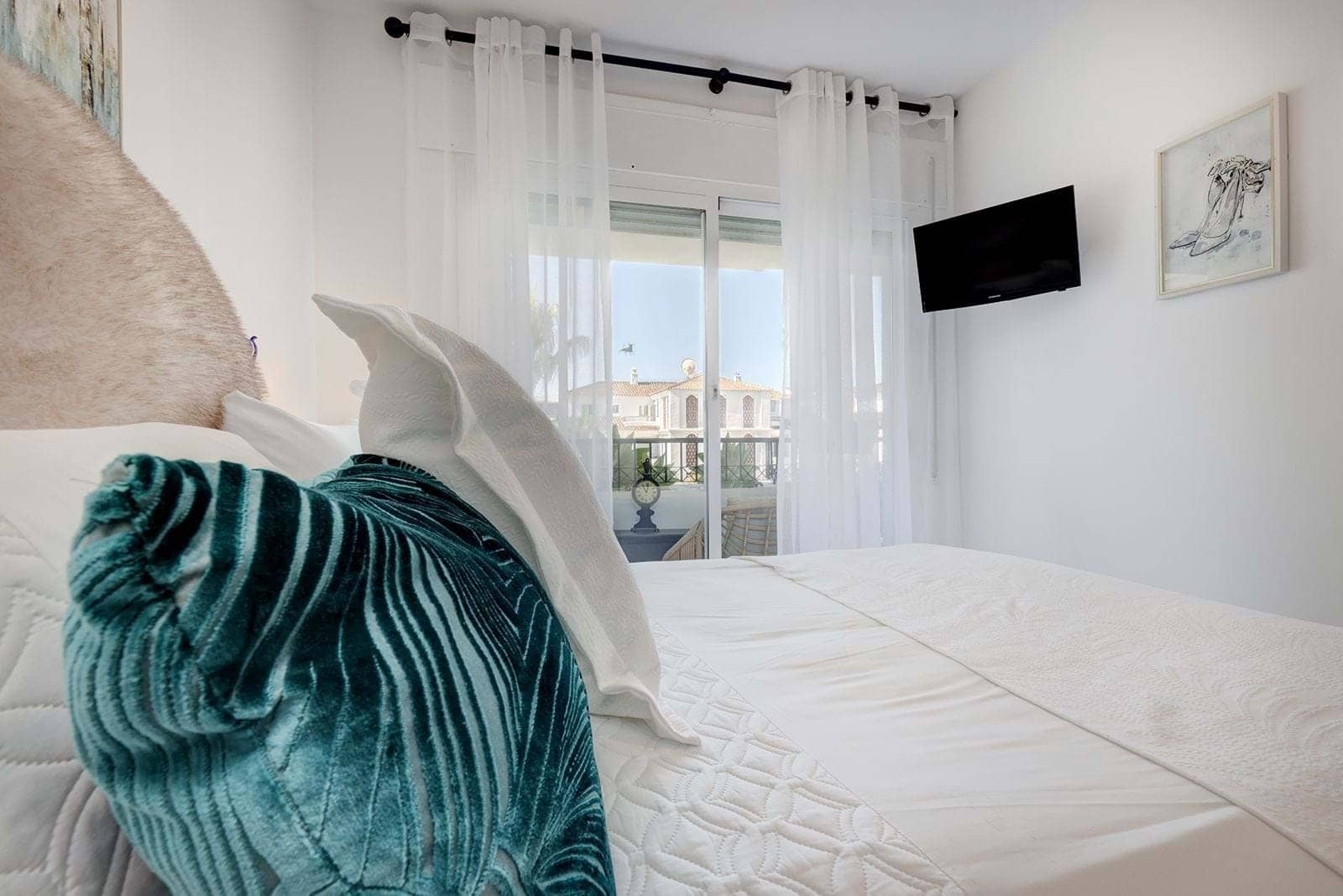 2 bedroom Apartment for sale in Mijas with pool garage - € 359,995 (Ref: 9116580)