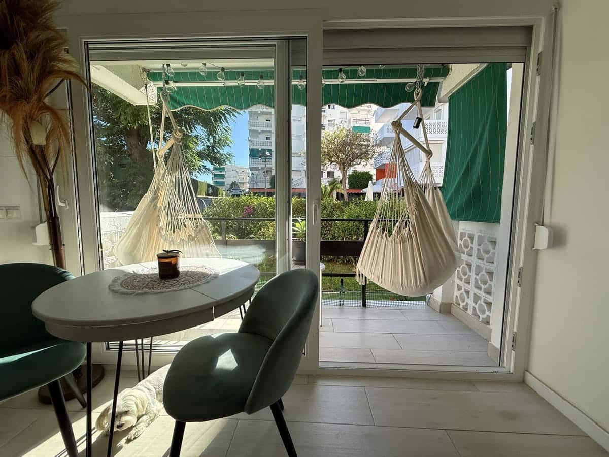 3 bedroom Apartment for sale in Estepona with pool garage - € 299,000 (Ref: 9123543)