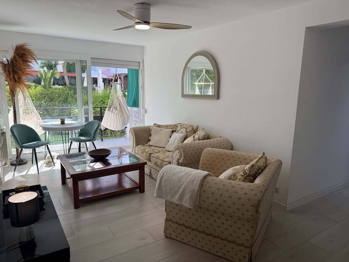 3 bedroom Apartment for sale in Estepona with pool garage - € 299,000 (Ref: 9123543)