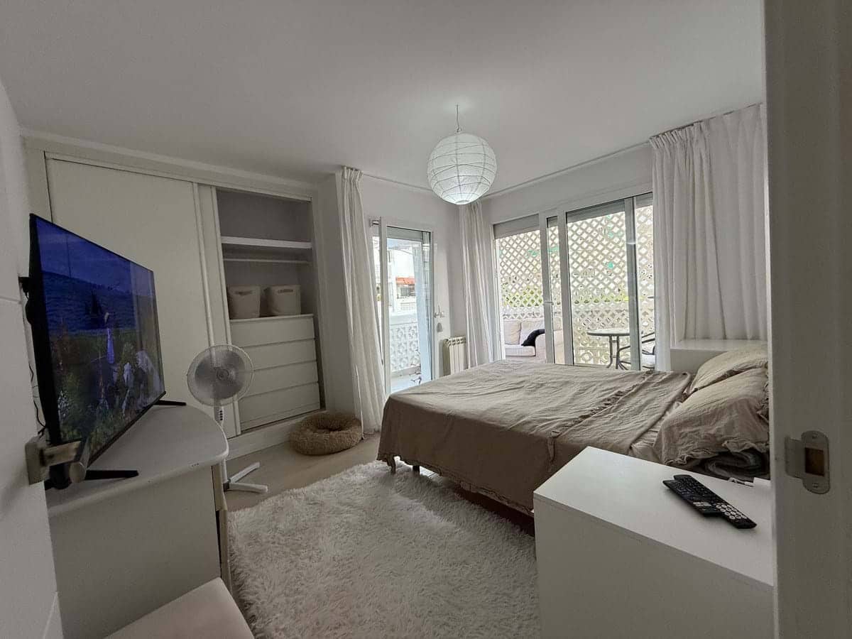 3 bedroom Apartment for sale in Estepona with pool garage - € 299,000 (Ref: 9123543)