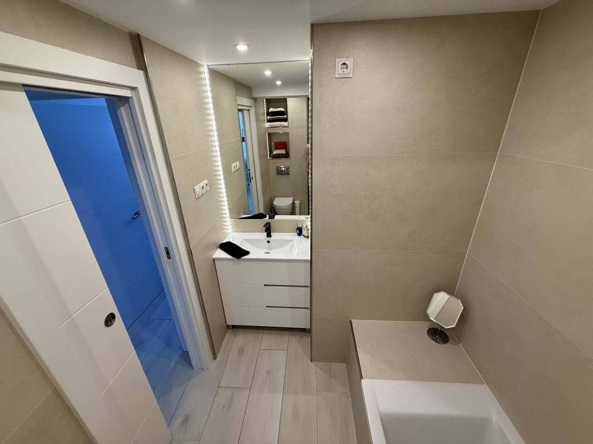 3 bedroom Apartment for sale in Estepona with pool garage - € 299,000 (Ref: 9123543)