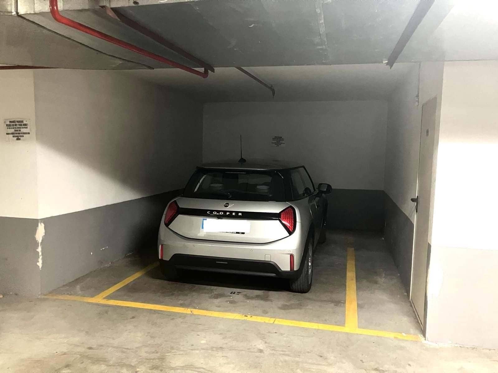 2 bedroom Apartment for sale in Marbella with pool garage - € 455,000 (Ref: 9130212)