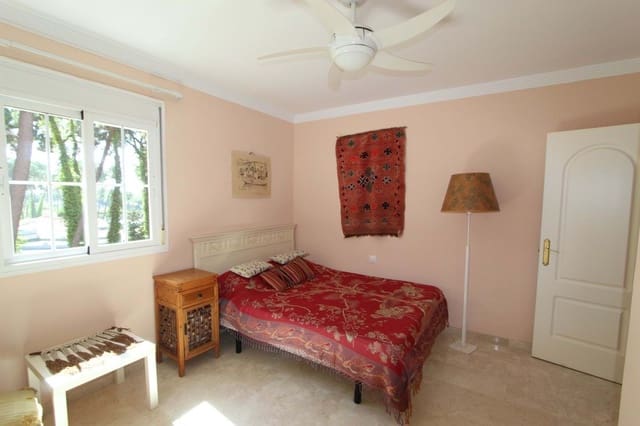 2 bedroom Apartment for sale in Marbella with pool garage - € 455,000 (Ref: 9130212)