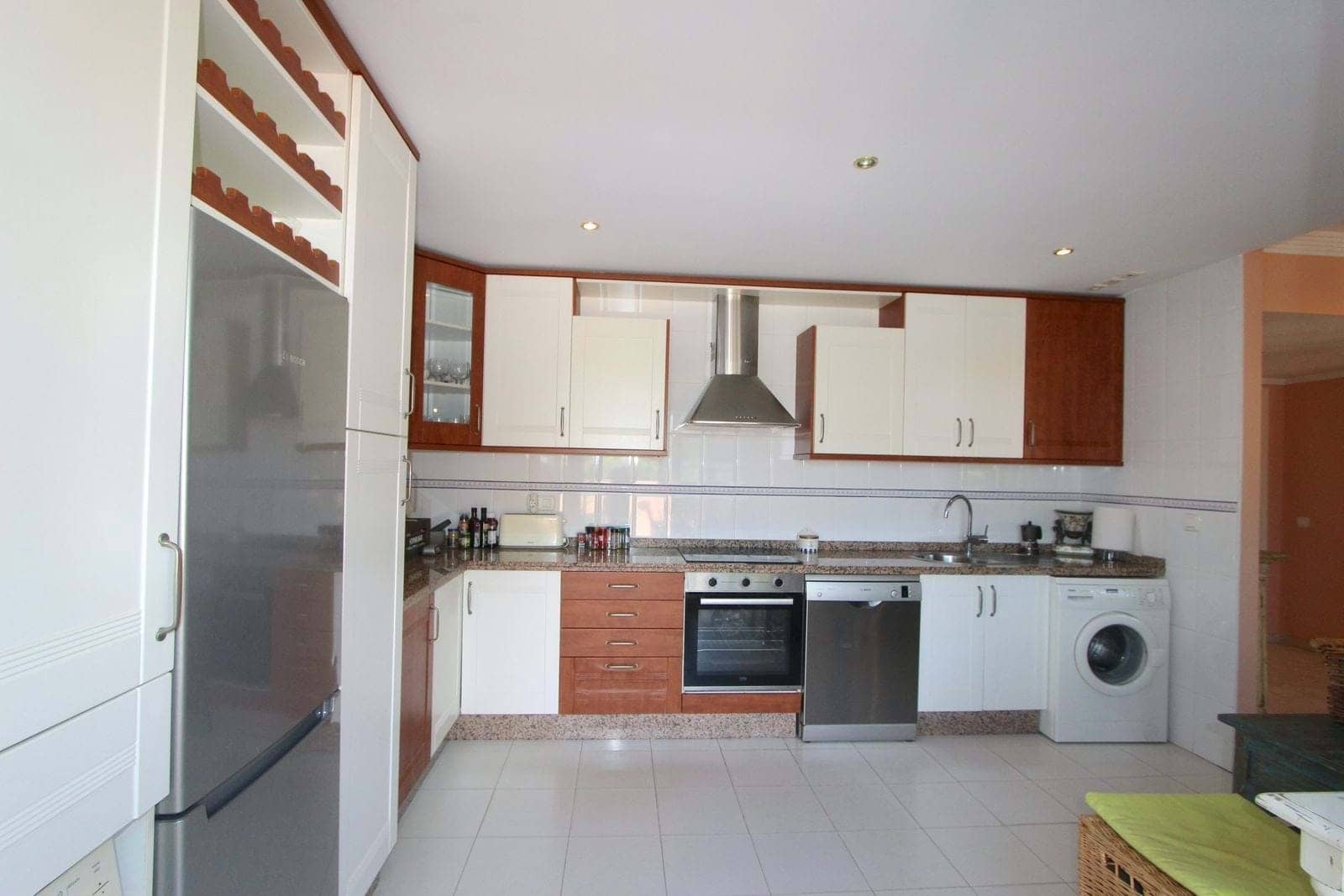 2 bedroom Apartment for sale in Marbella with pool garage - € 455,000 (Ref: 9130212)