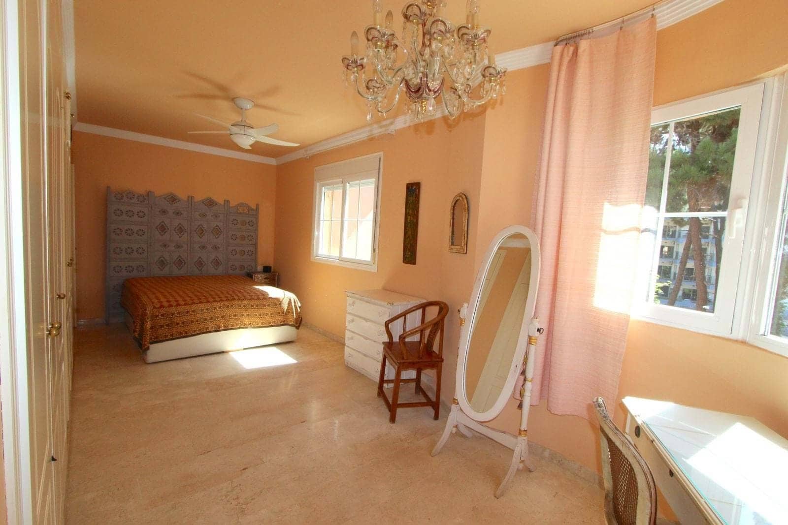 2 bedroom Apartment for sale in Marbella with pool garage - € 455,000 (Ref: 9130212)