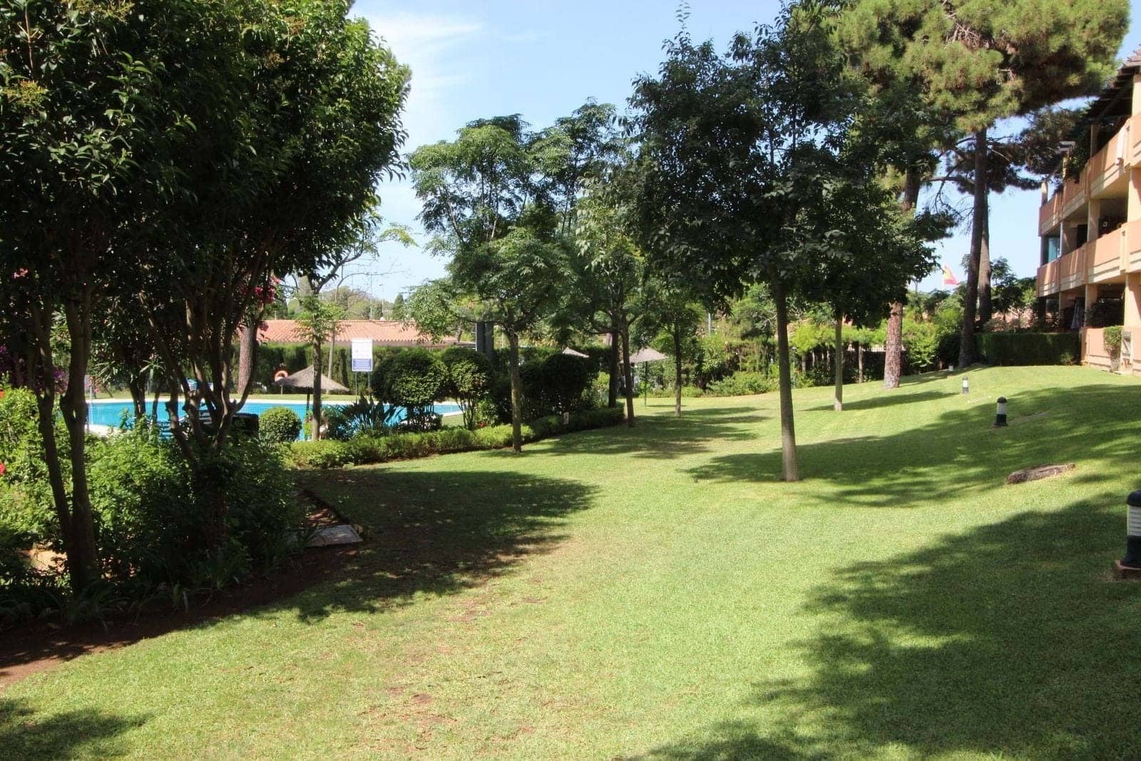 2 bedroom Apartment for sale in Marbella with pool garage - € 455,000 (Ref: 9130212)