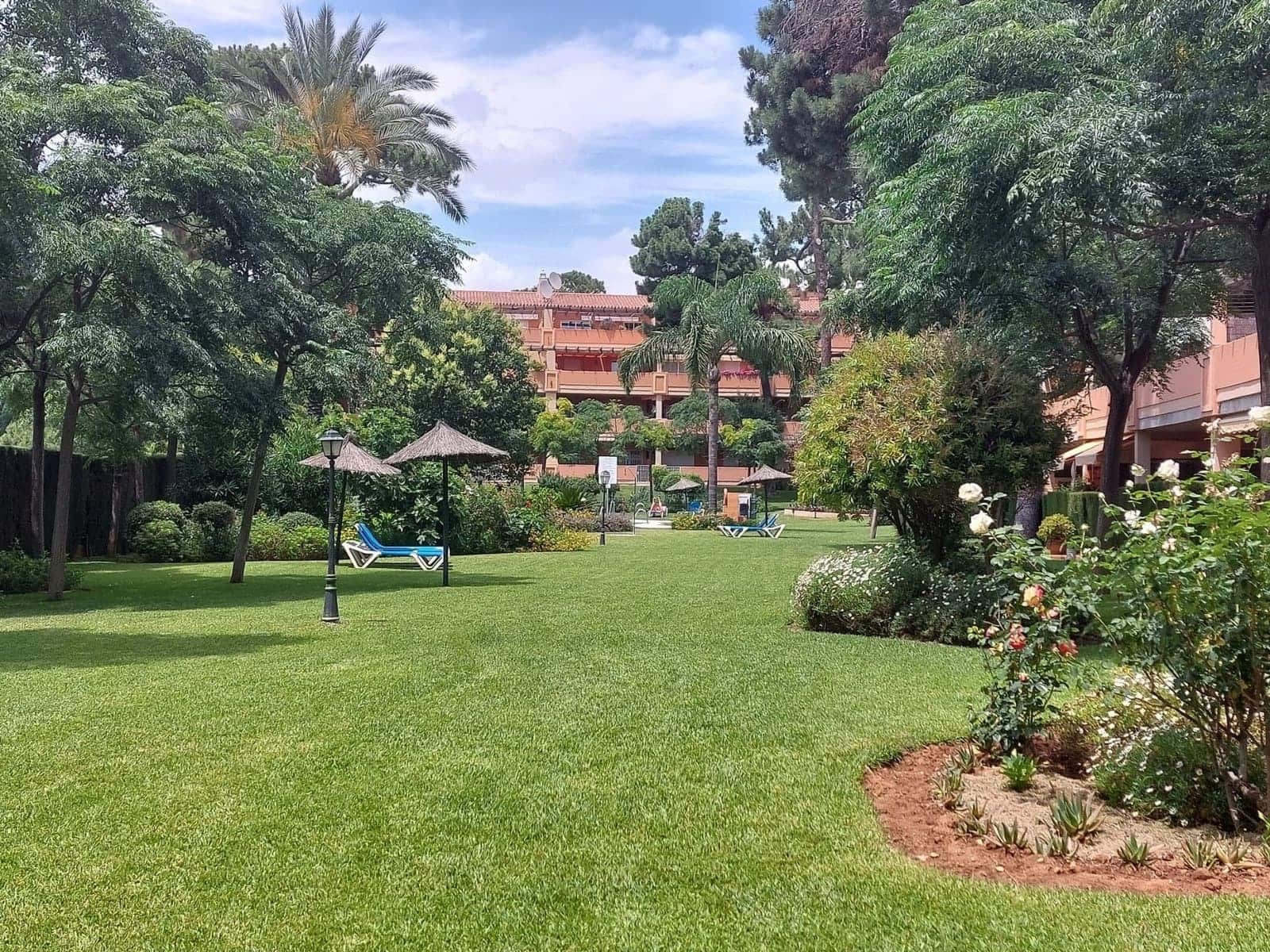 2 bedroom Apartment for sale in Marbella with pool garage - € 455,000 (Ref: 9130212)