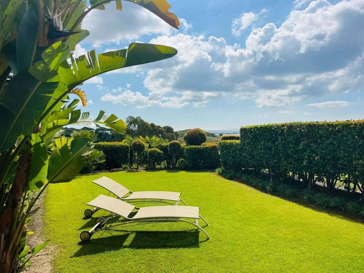 3 soverom Villa til salgs i Cadiz by med svømmebasseng garasje - € 695 000 (Ref: 9143727)