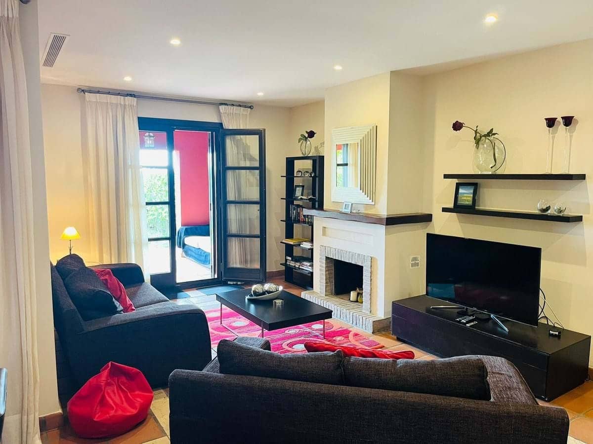 3 soverom Villa til salgs i Cadiz by med svømmebasseng garasje - € 695 000 (Ref: 9143727)