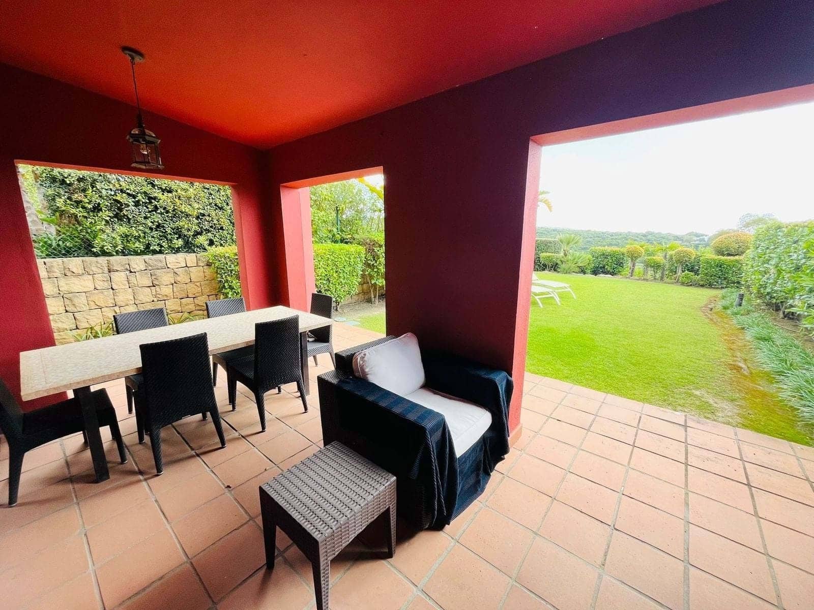 3 soverom Villa til salgs i Cadiz by med svømmebasseng garasje - € 695 000 (Ref: 9143727)