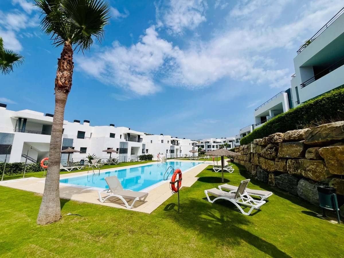 2 bedroom Apartment for sale in Casares with pool garage - € 429,000 (Ref: 9143728)