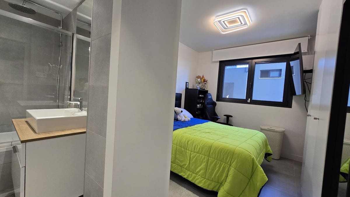 Apartamento de 3 habitaciones en New Golden Mile en venta con piscina garaje - 514.000 € (Ref: 9144505)