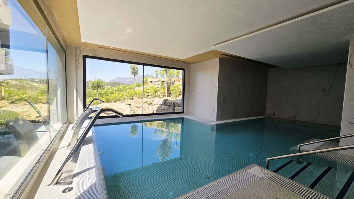 Apartamento de 3 habitaciones en New Golden Mile en venta con piscina garaje - 514.000 € (Ref: 9144505)