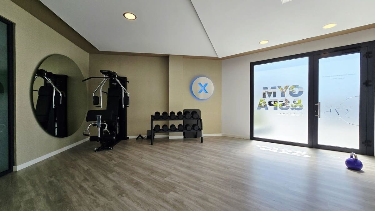 Apartamento de 3 habitaciones en New Golden Mile en venta con piscina garaje - 514.000 € (Ref: 9144505)