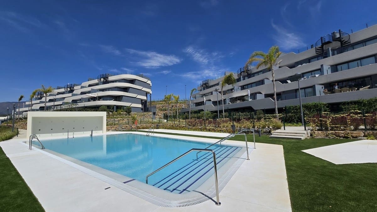 Apartamento de 3 habitaciones en New Golden Mile en venta con piscina garaje - 514.000 € (Ref: 9144505)