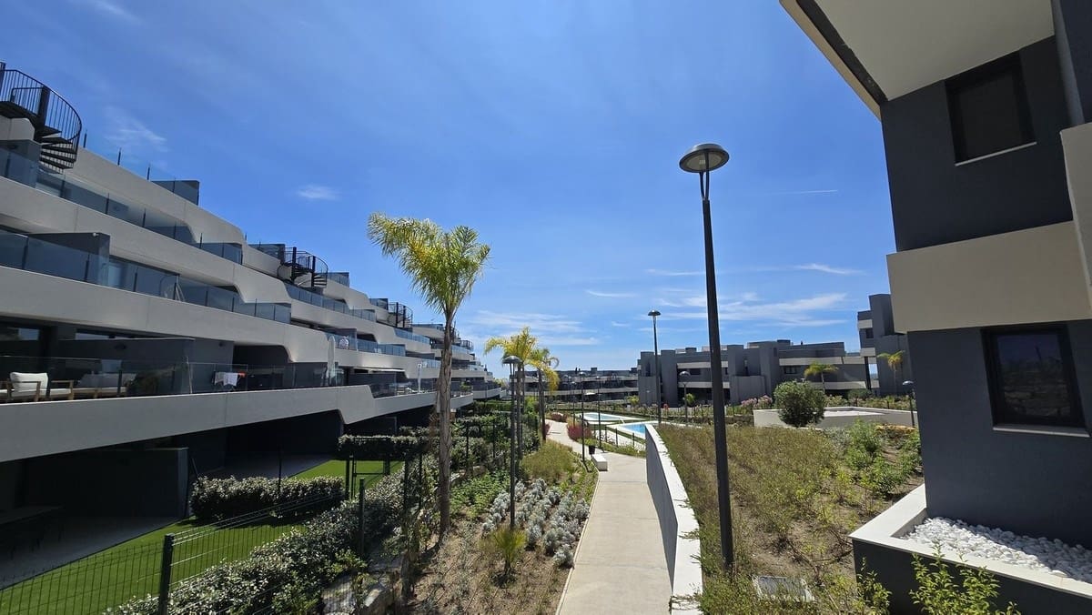 Apartamento de 3 habitaciones en New Golden Mile en venta con piscina garaje - 514.000 € (Ref: 9144505)