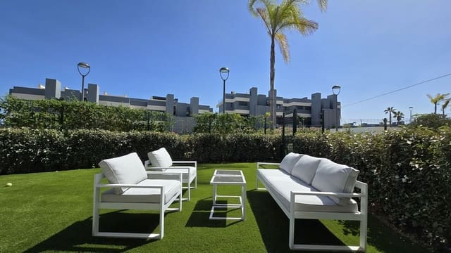 Apartamento de 3 habitaciones en New Golden Mile, Estepona en venta con piscina garaje - 514.000 € (Ref: 9144505)