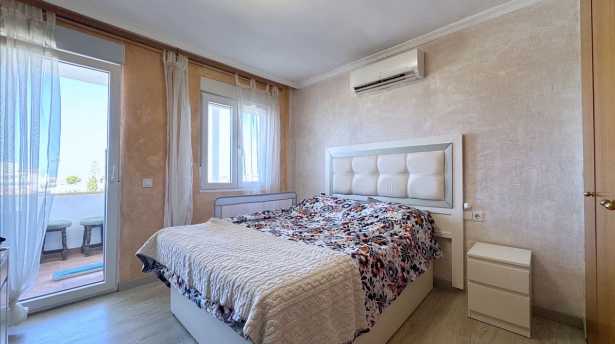 2 bedroom Apartment for sale in Mijas with pool - € 275,000 (Ref: 9145146)