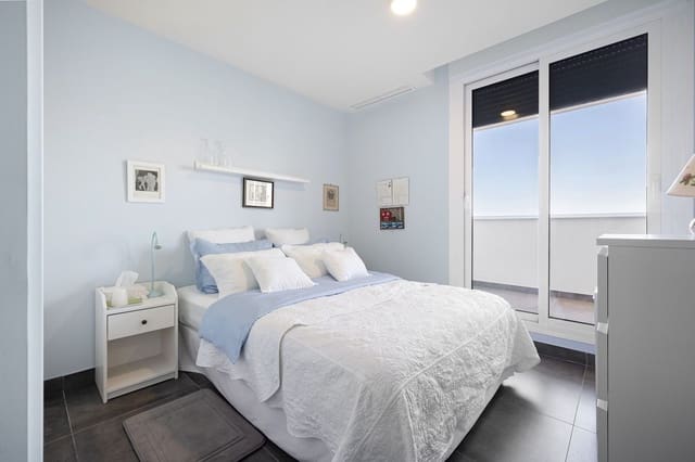 Apartamento de 3 habitaciones en Mijas en venta con piscina garaje - 695.000 € (Ref: 9146104)