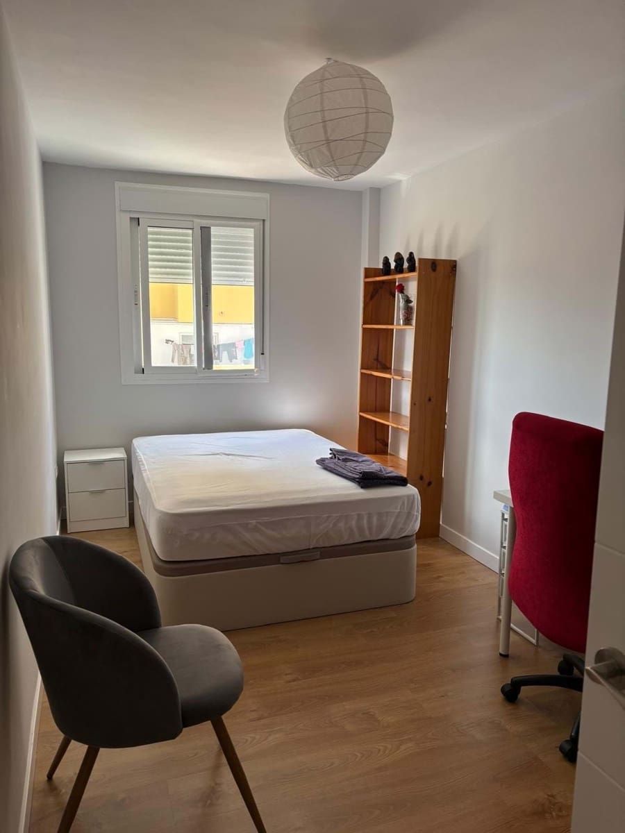 3 bedroom Apartment for sale in Marbella - € 325,000 (Ref: 9149742)