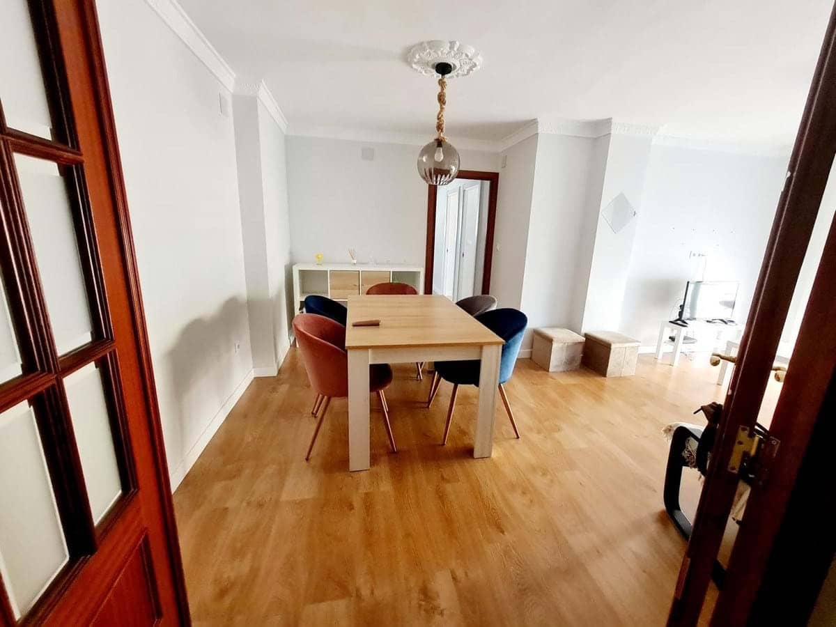 3 bedroom Apartment for sale in Marbella - € 325,000 (Ref: 9149742)