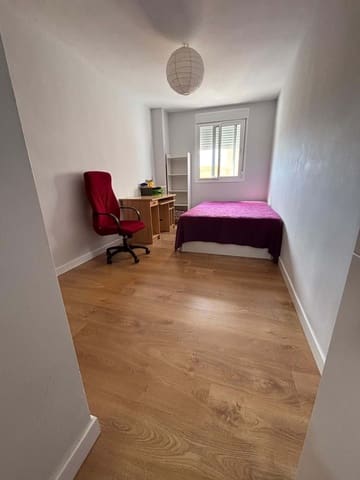 3 bedroom Apartment for sale in Marbella - € 325,000 (Ref: 9149742)